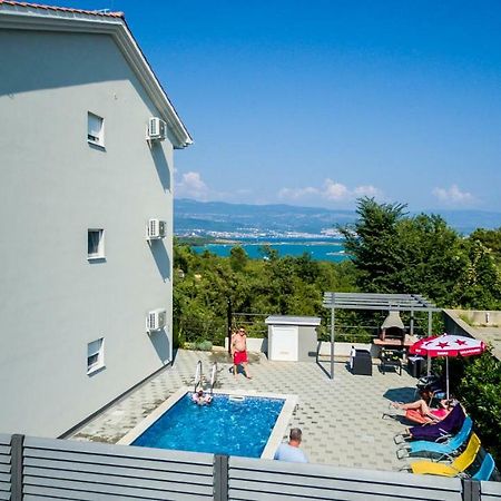 Apartments Ibis Čižići Exteriör bild