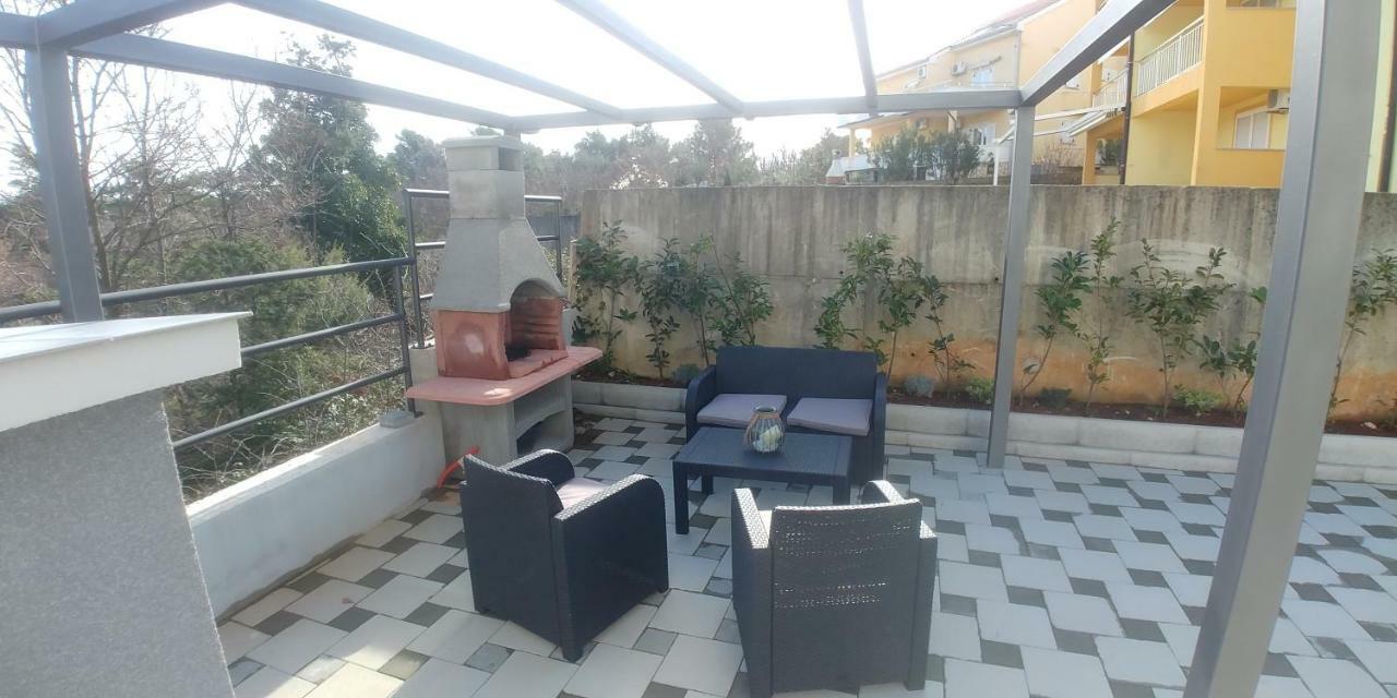 Apartments Ibis Čižići Exteriör bild