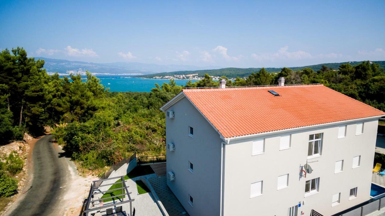 Apartments Ibis Čižići Exteriör bild